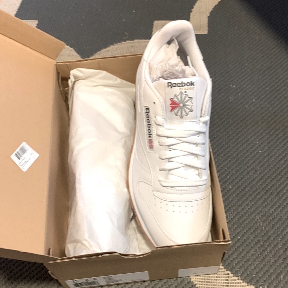 FRESH WHITE REEBOK CLASSIC-size 11